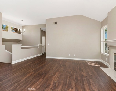 17 Glen Cove - Photo Thumbnail 8