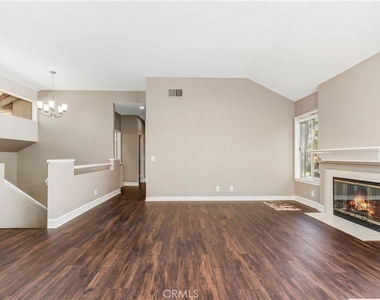 17 Glen Cove - Photo Thumbnail 7