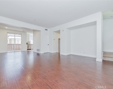 99 Liberty St - Photo Thumbnail 11