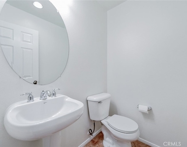 99 Liberty St - Photo Thumbnail 9