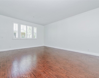 99 Liberty St - Photo Thumbnail 10