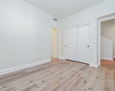 99 Liberty St - Photo Thumbnail 5