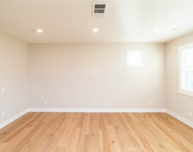 53 Sagan Way - Photo Thumbnail 35