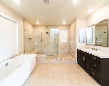 53 Sagan Way - Photo Thumbnail 30