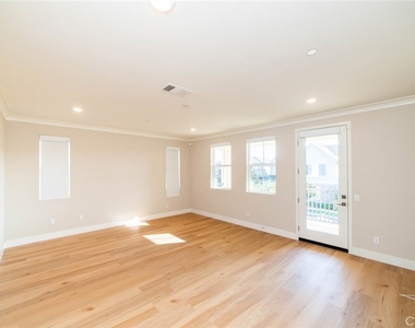 53 Sagan Way - Photo Thumbnail 28