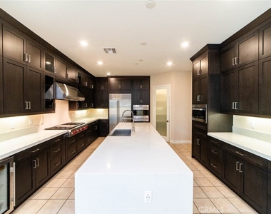 53 Sagan Way - Photo Thumbnail 4
