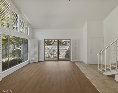 2022 Via Mariposa East - Photo Thumbnail 6