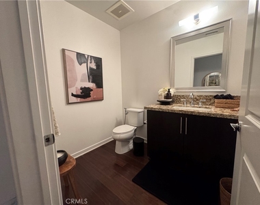 21 Gramercy - Photo Thumbnail 22