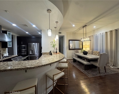 21 Gramercy - Photo Thumbnail 12