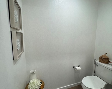 21 Gramercy - Photo Thumbnail 27