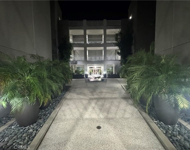 21 Gramercy - Photo Thumbnail 19
