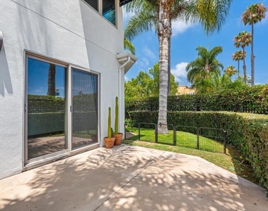 4410 Gresham - Photo Thumbnail 10