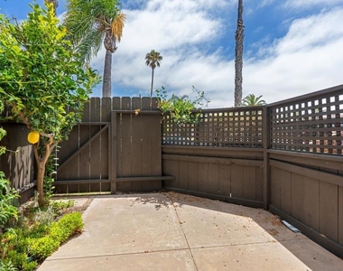 4410 Gresham - Photo Thumbnail 12