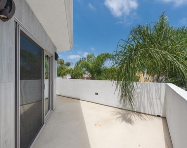 4410 Gresham - Photo Thumbnail 44