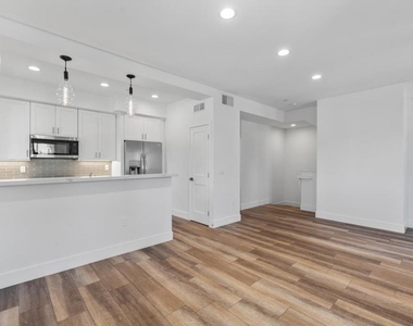 4410 Gresham - Photo Thumbnail 31