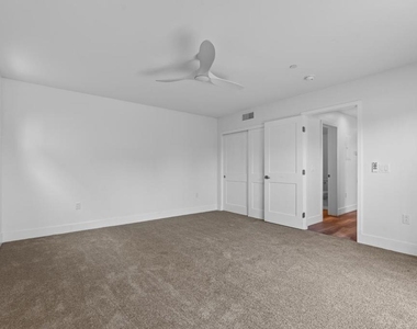 4410 Gresham - Photo Thumbnail 23