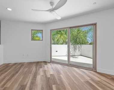 4410 Gresham - Photo Thumbnail 41