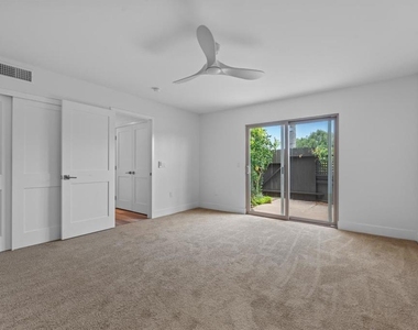 4410 Gresham - Photo Thumbnail 22