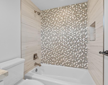 4410 Gresham - Photo Thumbnail 20
