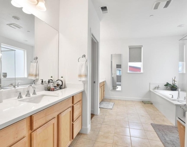 2887 Penrose Lane - Photo Thumbnail 18