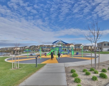 2887 Penrose Lane - Photo Thumbnail 36