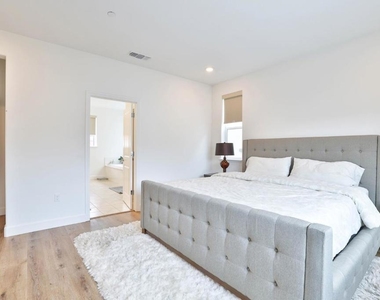 2887 Penrose Lane - Photo Thumbnail 17