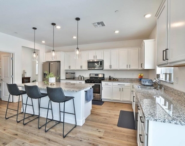 2887 Penrose Lane - Photo Thumbnail 4