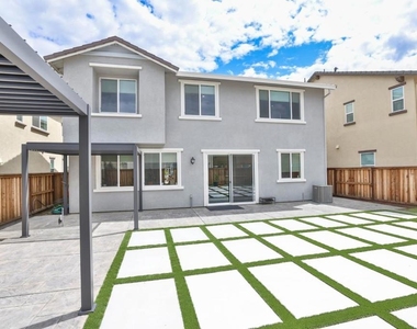 2887 Penrose Lane - Photo Thumbnail 33