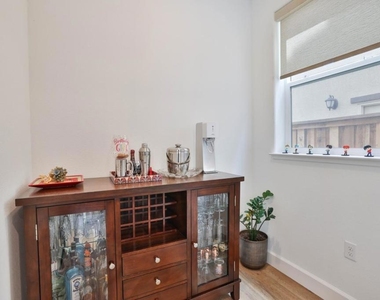 2887 Penrose Lane - Photo Thumbnail 13