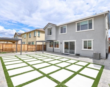 2887 Penrose Lane - Photo Thumbnail 34