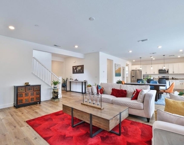 2887 Penrose Lane - Photo Thumbnail 9