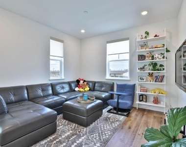 2887 Penrose Lane - Photo Thumbnail 22