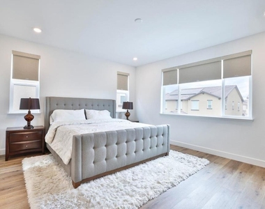 2887 Penrose Lane - Photo Thumbnail 29
