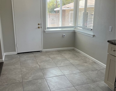 317 Terry Lane - Photo Thumbnail 7