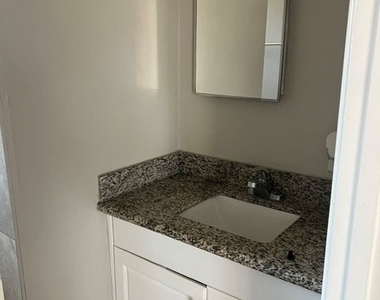 317 Terry Lane - Photo Thumbnail 8