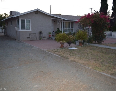 317 Terry Lane - Photo Thumbnail 2