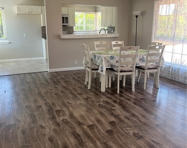 317 Terry Lane - Photo Thumbnail 5