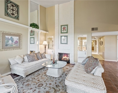 17 Toledo Drive - Photo Thumbnail 8