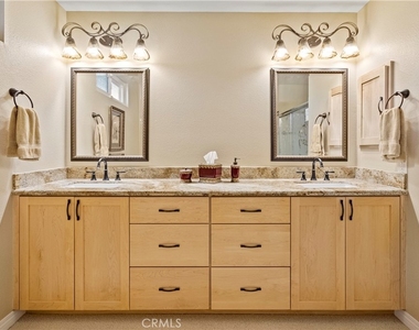 17 Toledo Drive - Photo Thumbnail 16