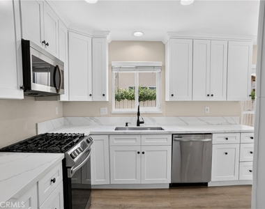 24441 Denise Pl - Photo Thumbnail 14