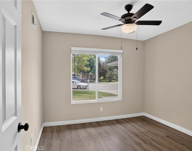 24441 Denise Pl - Photo Thumbnail 32