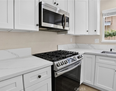 24441 Denise Pl - Photo Thumbnail 16