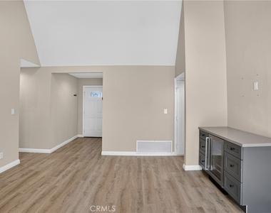 24441 Denise Pl - Photo Thumbnail 17