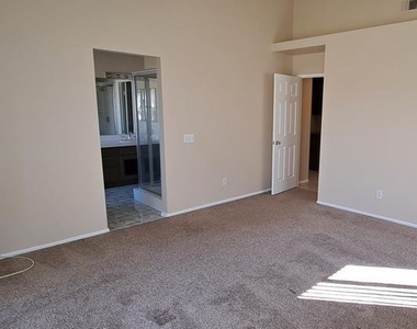 832 Homestead - Photo Thumbnail 15