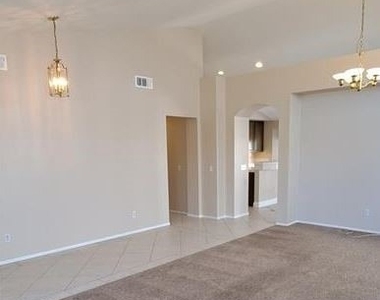 832 Homestead - Photo Thumbnail 4