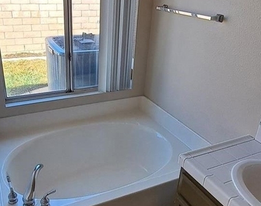 832 Homestead - Photo Thumbnail 19