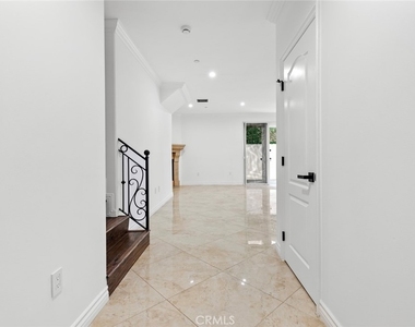 333 Milford Street - Photo Thumbnail 15