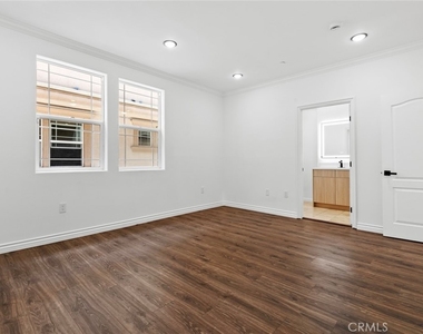 333 Milford Street - Photo Thumbnail 40