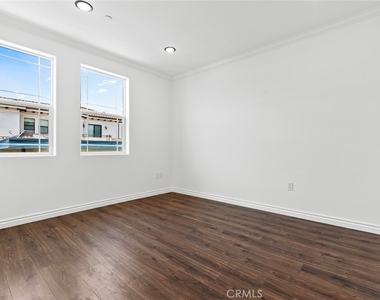 333 Milford Street - Photo Thumbnail 29