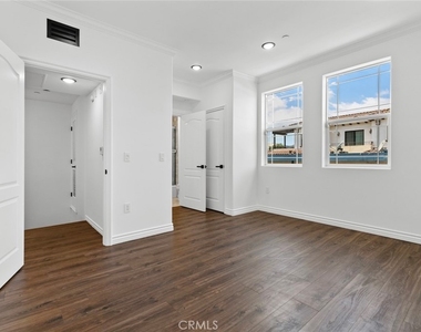 333 Milford Street - Photo Thumbnail 30